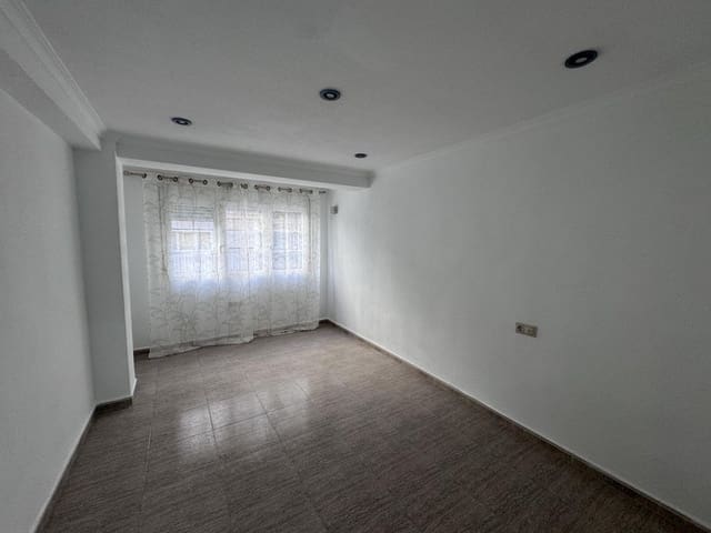 3 quarto Apartamento para venda em Alicante cidade - 165 000 € (Ref: 9401816)