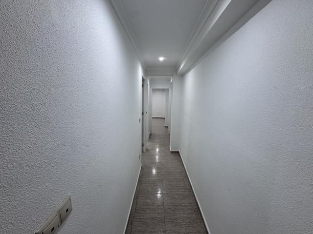 3 quarto Apartamento para venda em Alicante cidade - 165 000 € (Ref: 9401816)