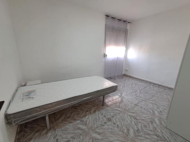 4 soverom Leilighet til salgs i Colonia Requena, Alicante by - € 98 000 (Ref: 9403160)