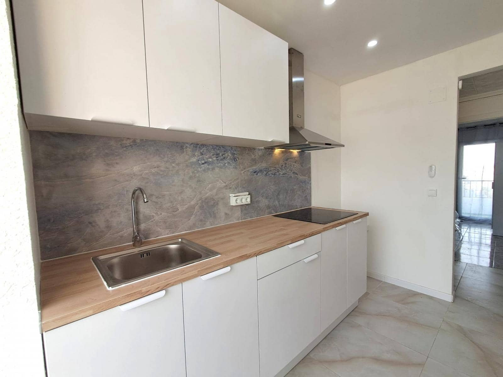 4 soverom Leilighet til salgs i Alicante by - € 98 000 (Ref: 9403160)