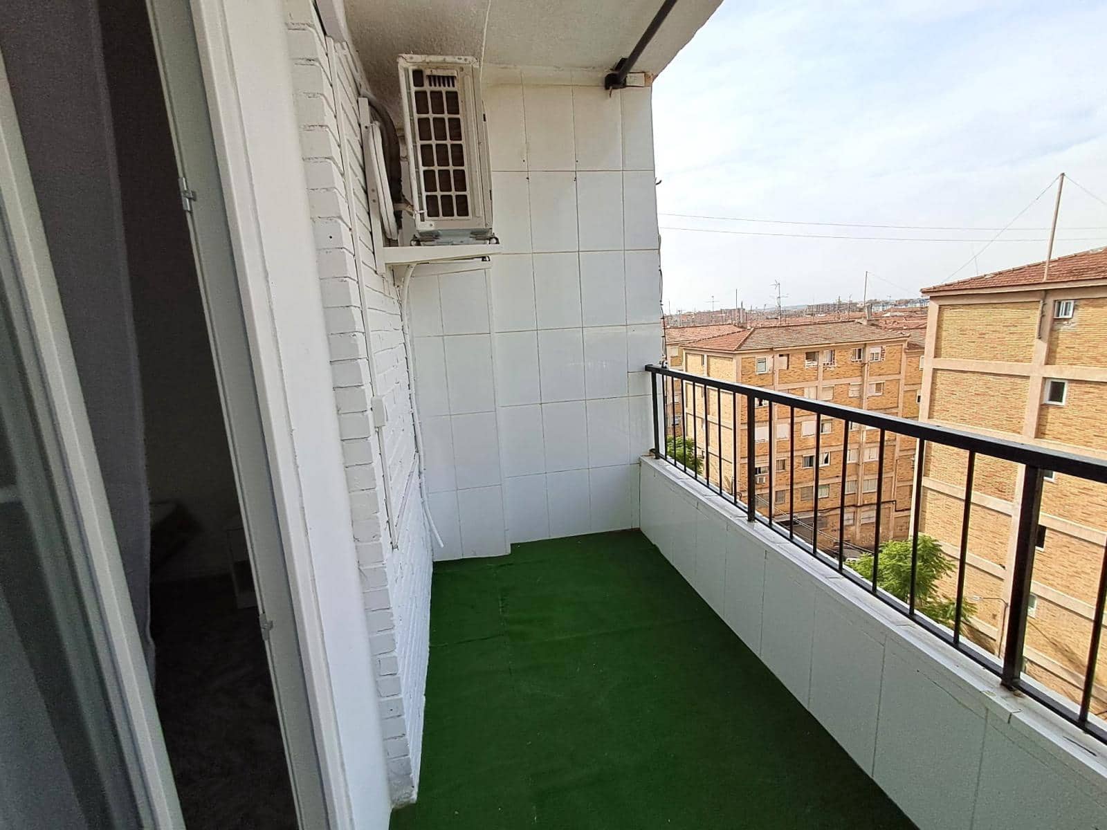 4 soverom Leilighet til salgs i Alicante by - € 98 000 (Ref: 9403160)