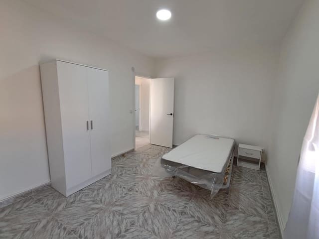 4 soverom Leilighet til salgs i Colonia Requena, Alicante by - € 98 000 (Ref: 9403160)