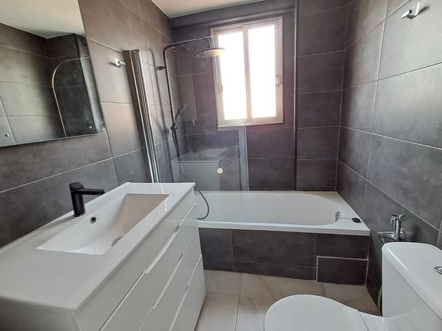 4 soverom Leilighet til salgs i Colonia Requena, Alicante by - € 98 000 (Ref: 9403160)