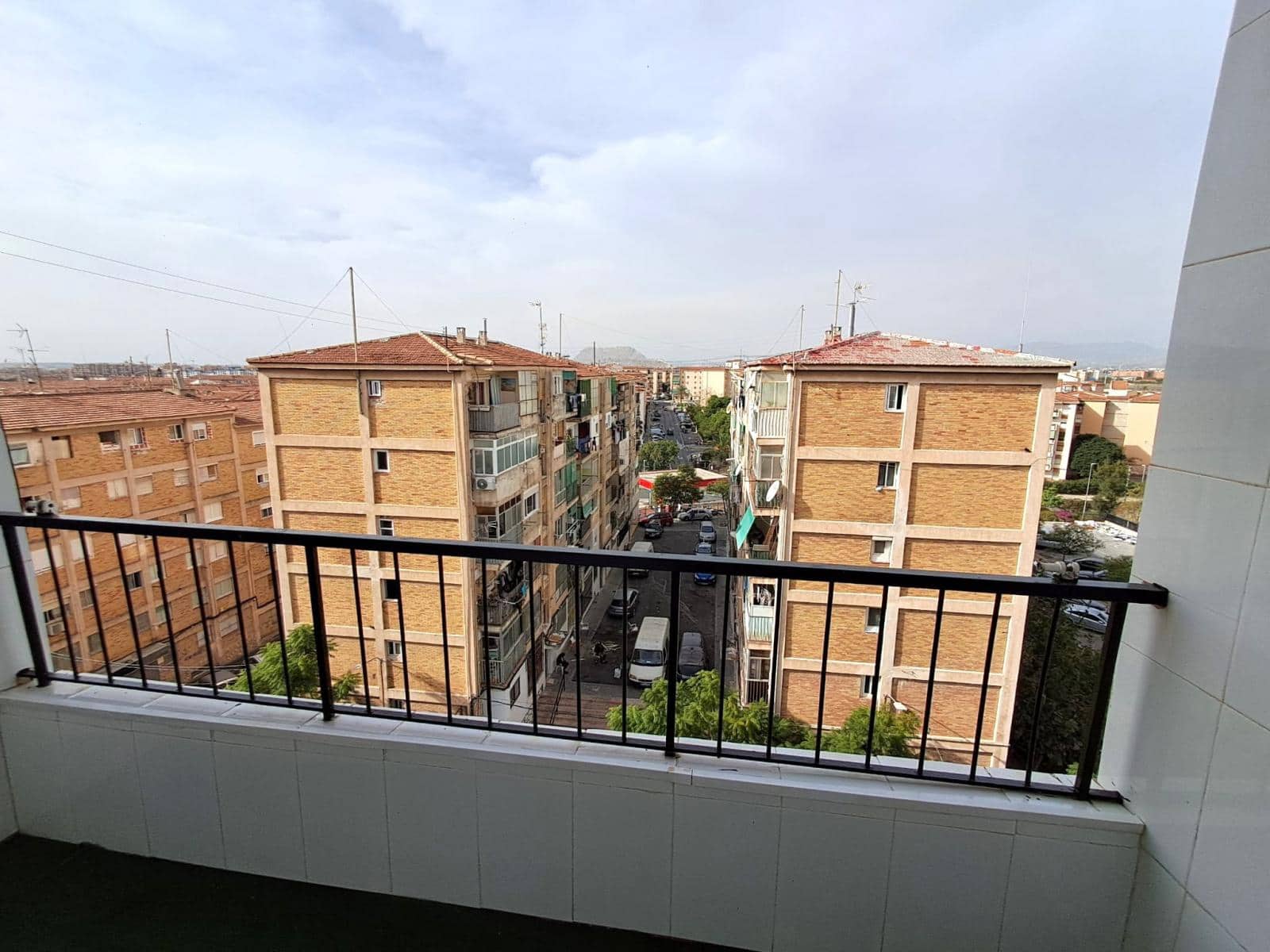 4 soverom Leilighet til salgs i Alicante by - € 98 000 (Ref: 9403160)