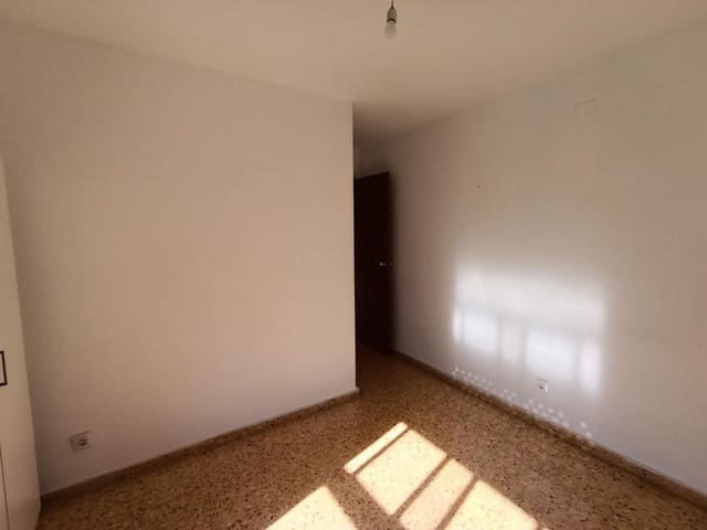 4 soveværelse Lejlighed til salg i Juan XXIII, Alicante by med swimmingpool - € 159.000 (Ref: 9403162)