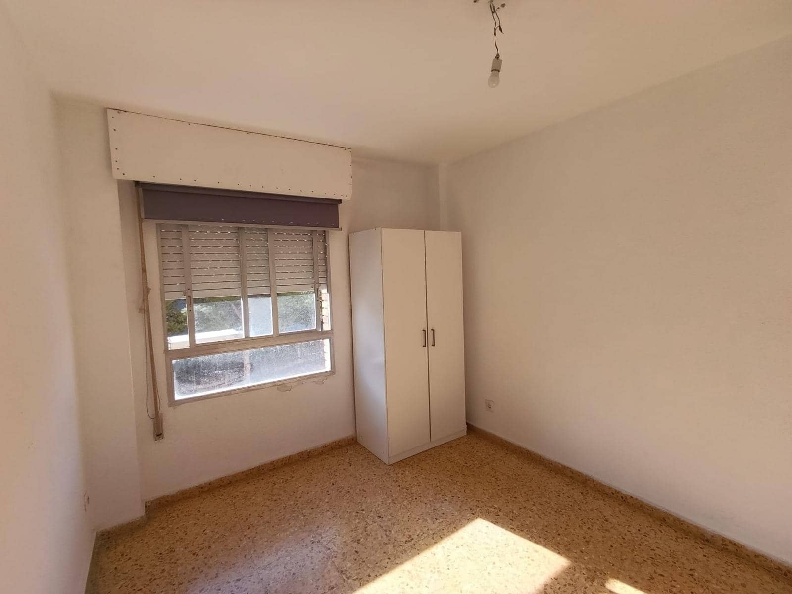 4 soveværelse Lejlighed til salg i Alicante by med swimmingpool - € 159.000 (Ref: 9403162)