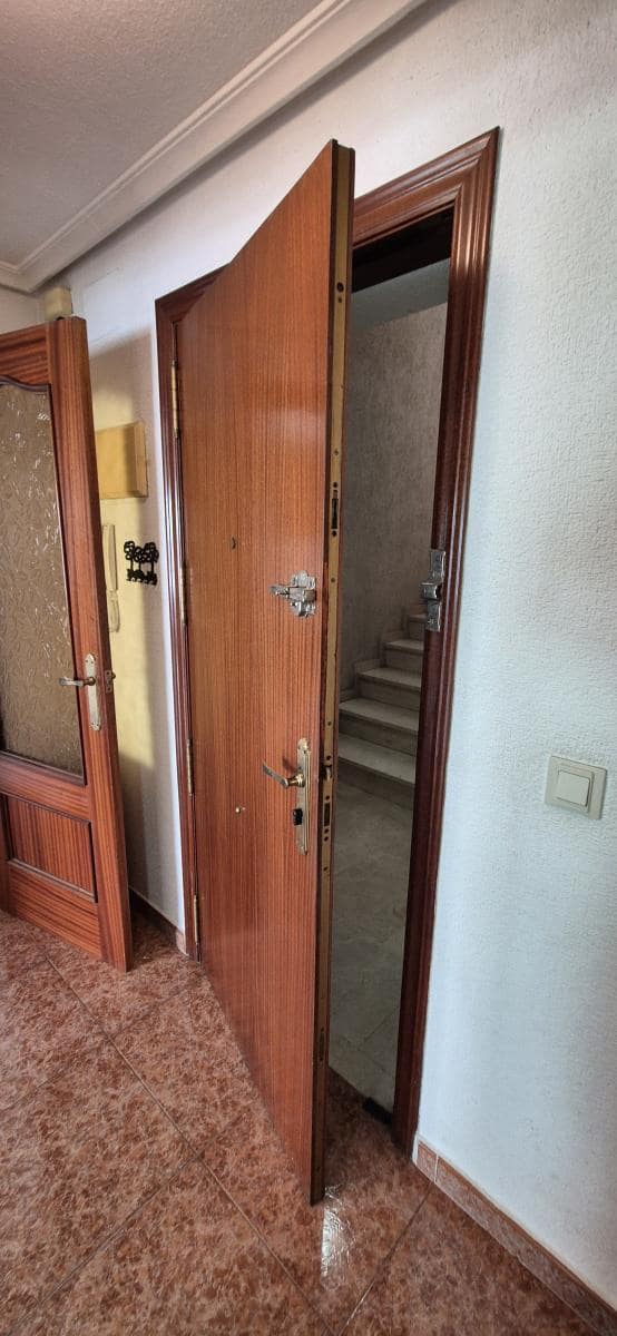 3 soveværelse Lejlighed til salg i Alicante by - € 189.000 (Ref: 9431921)