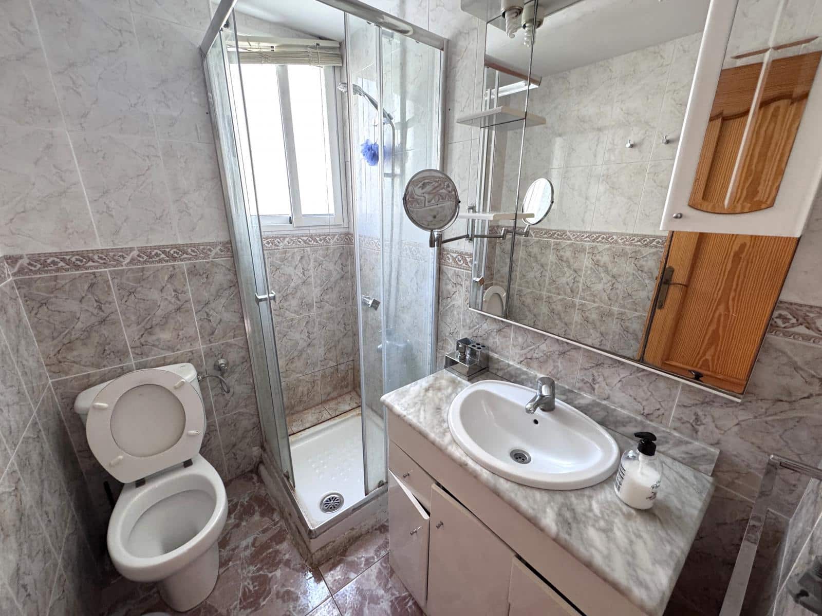 3 slaapkamer Flat te koop in Alicante stad - € 92.000 (Ref: 9432386)