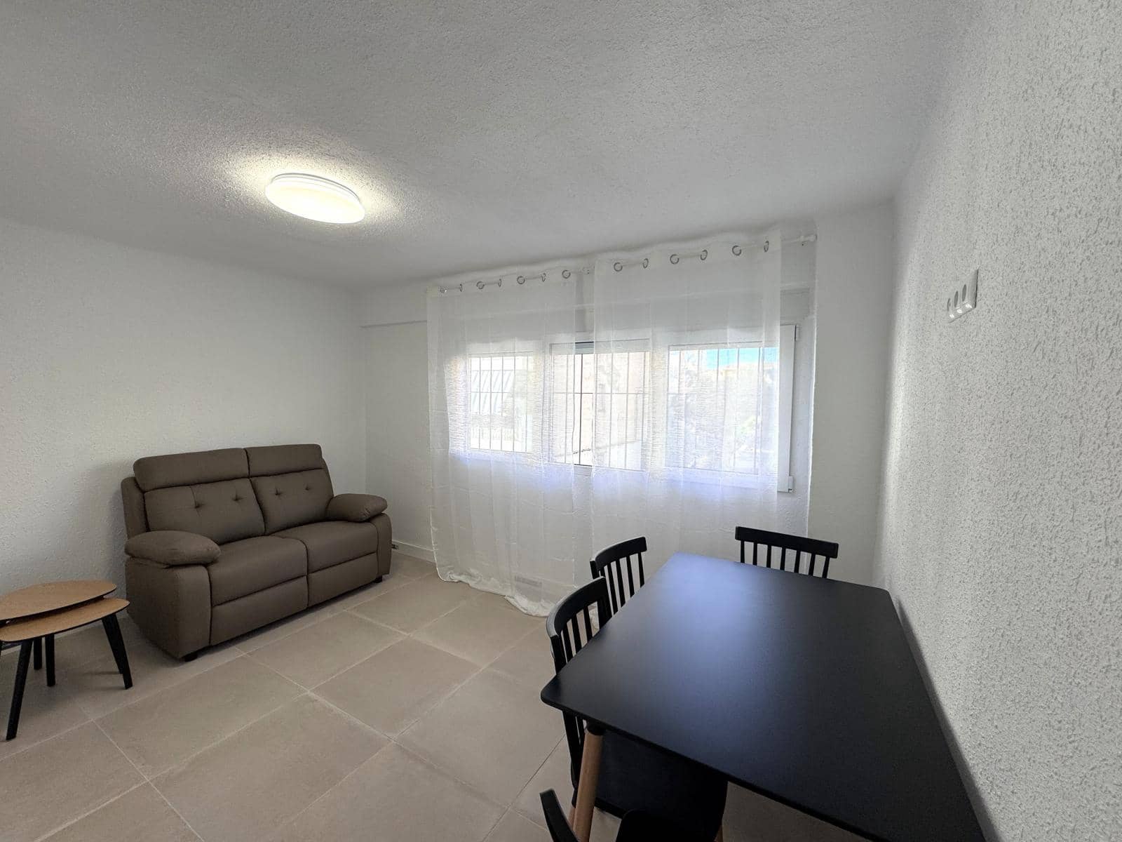 3 slaapkamer Flat te koop in Alicante stad - € 90.000 (Ref: 9432387)