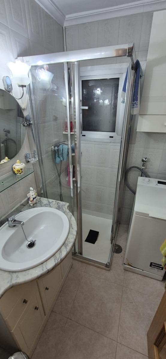 3 bedroom Flat for sale in Alicante / Alacant city - € 109,000 (Ref: 9453589)