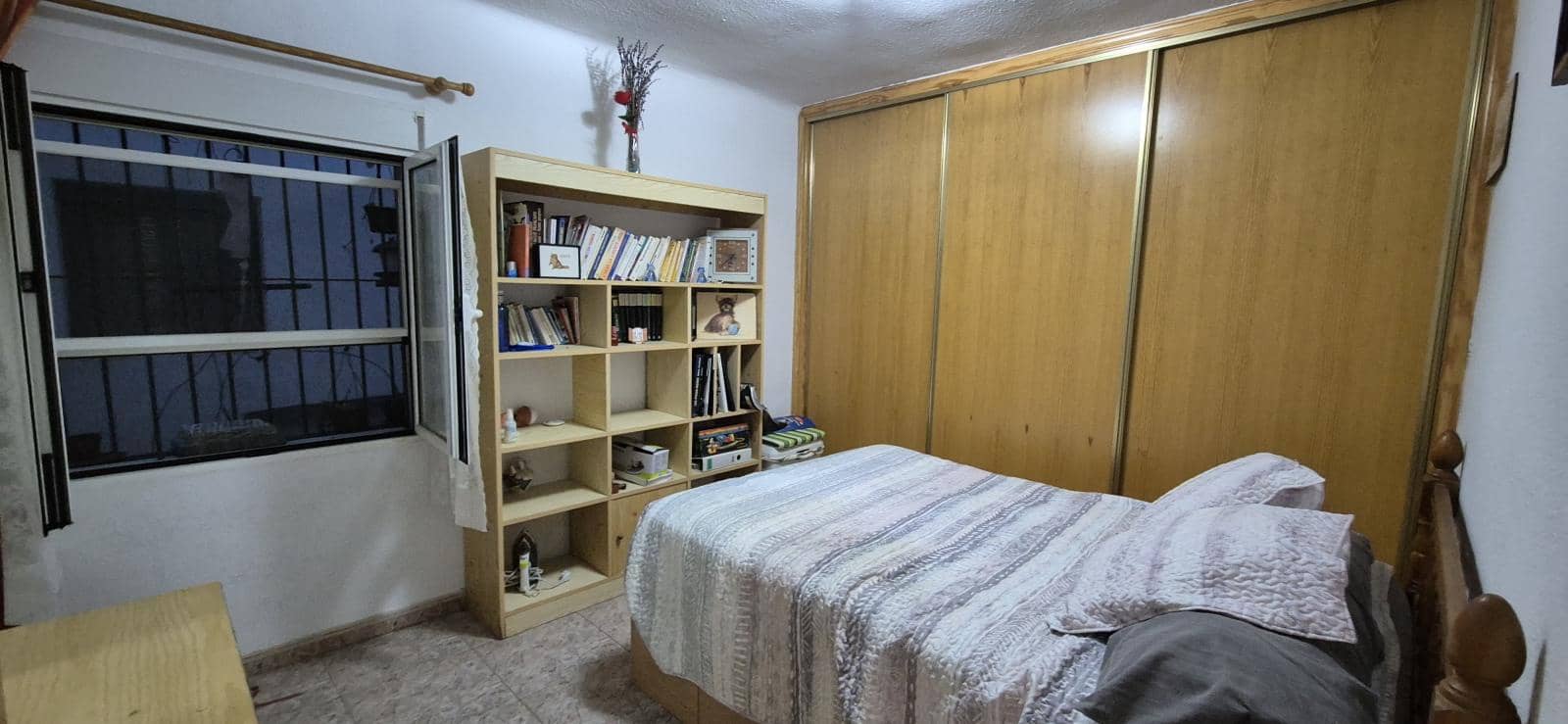 3 bedroom Flat for sale in Alicante / Alacant city - € 109,000 (Ref: 9453589)