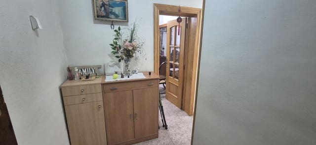 3 bedroom Flat for sale in Alicante / Alacant city - € 109,000 (Ref: 9453589)