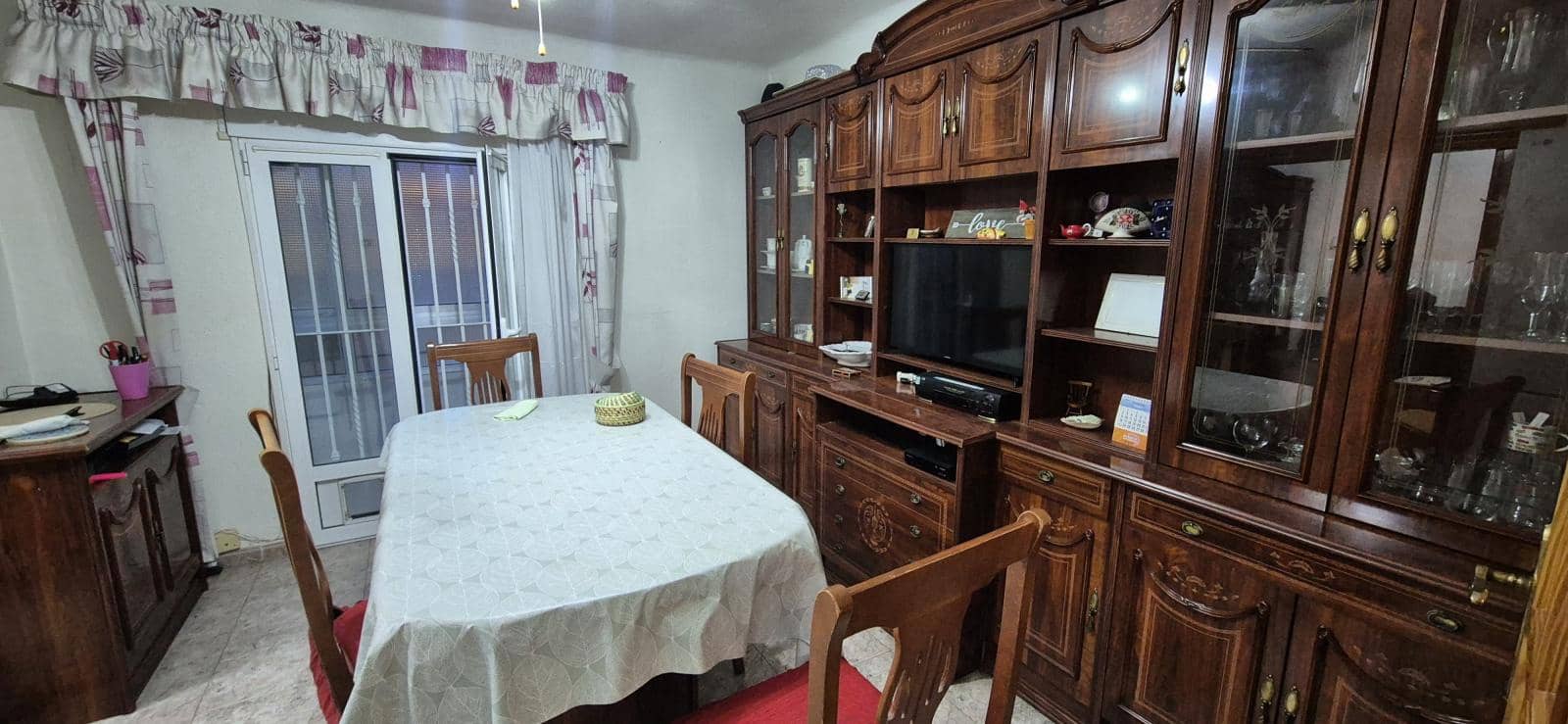 3 bedroom Flat for sale in Alicante / Alacant city - € 109,000 (Ref: 9453589)