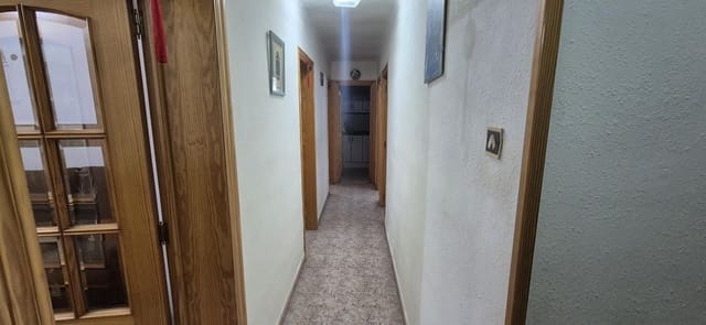 3 bedroom Flat for sale in Alicante / Alacant city - € 109,000 (Ref: 9453589)