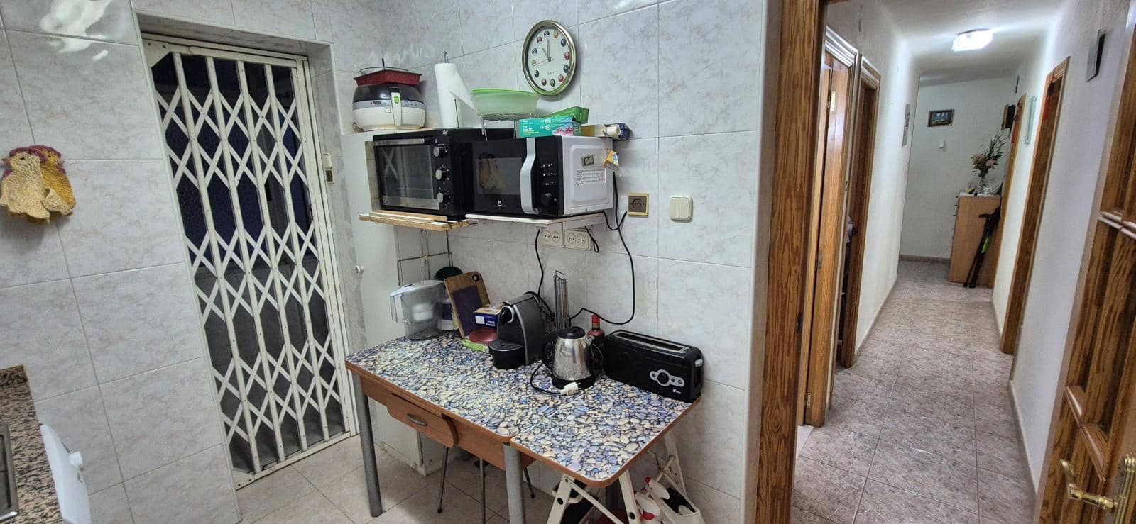 3 bedroom Flat for sale in Alicante / Alacant city - € 109,000 (Ref: 9453589)