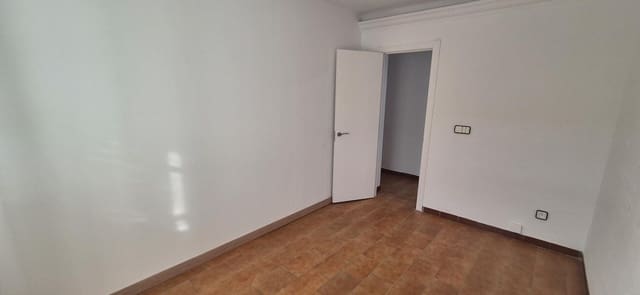 3 quarto Apartamento para venda em Alicante cidade - 125 000 € (Ref: 9453590)