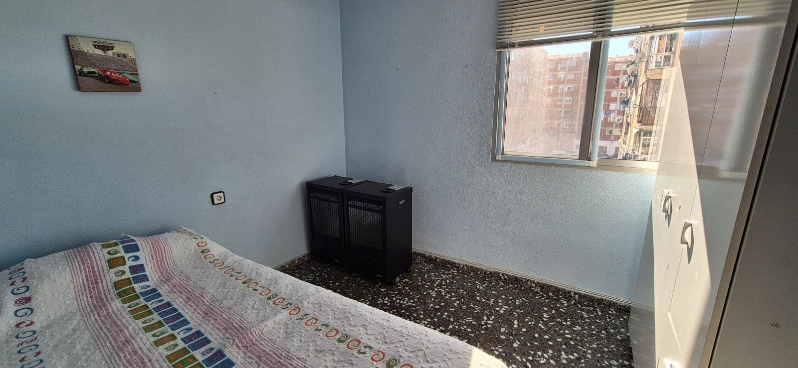 3 slaapkamer Flat te koop in Alicante stad - € 92.000 (Ref: 9454901)