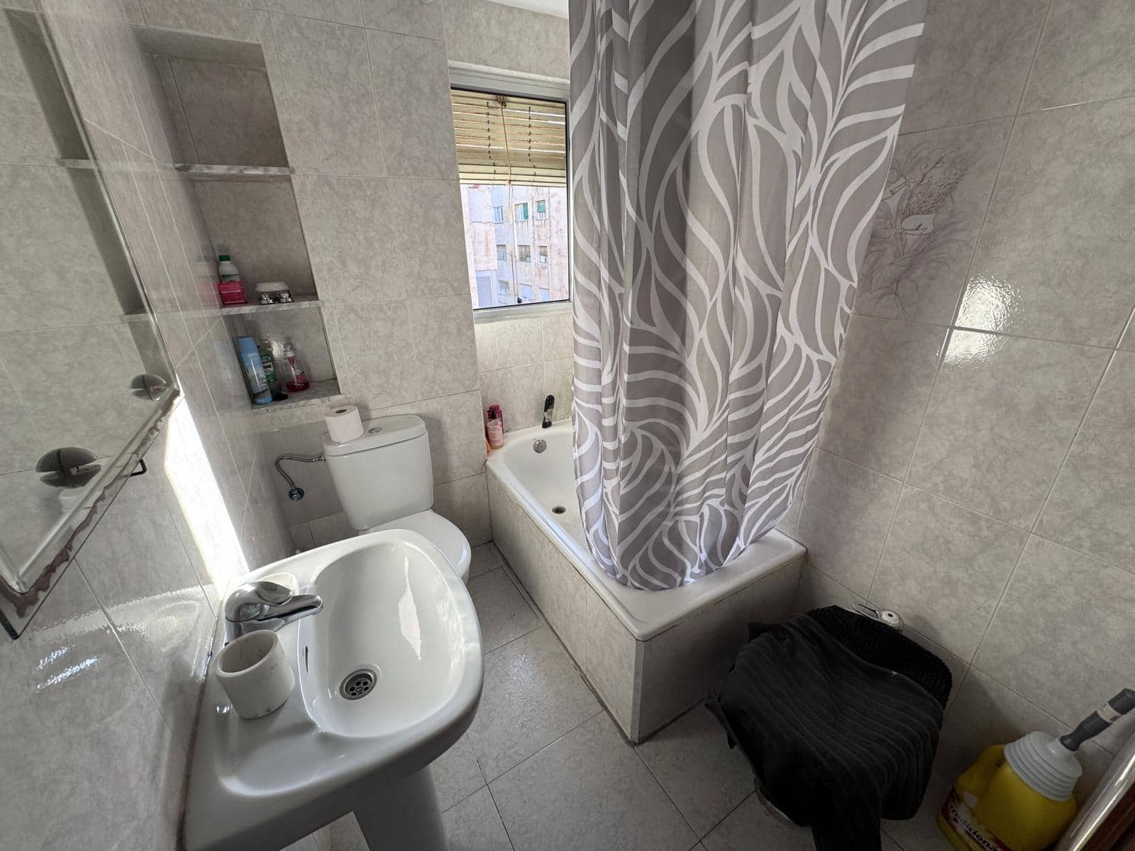 3 soverom Leilighet til salgs i Alicante by - € 95 000 (Ref: 9469038)