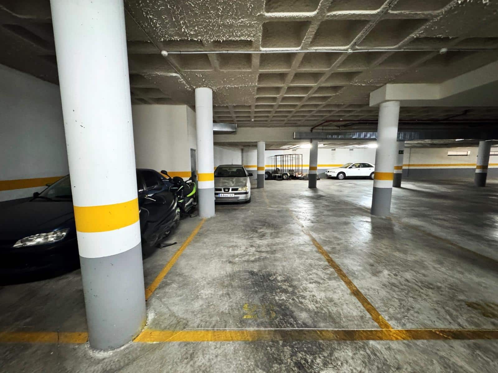 Garage à vendre à Alicante ville - 11 900 € (Ref: 9471299)