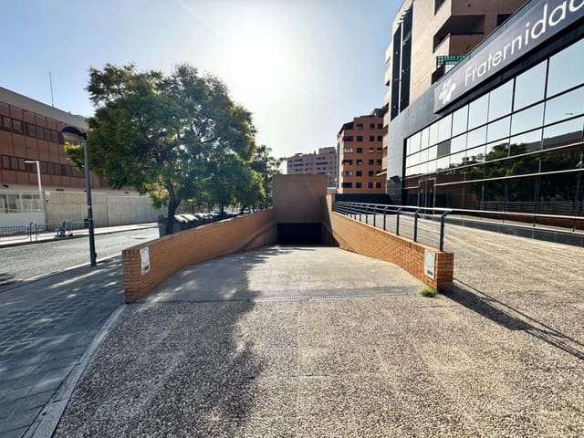 Garage à vendre à Alicante ville - 11 900 € (Ref: 9471299)
