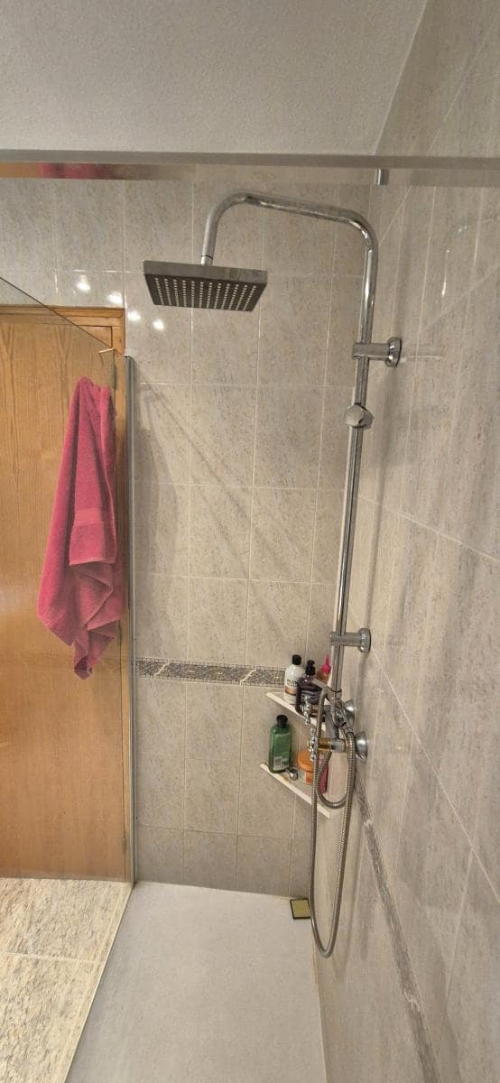 4 bedroom Flat for sale in Alicante / Alacant city with garage - € 146,000 (Ref: 9506982)