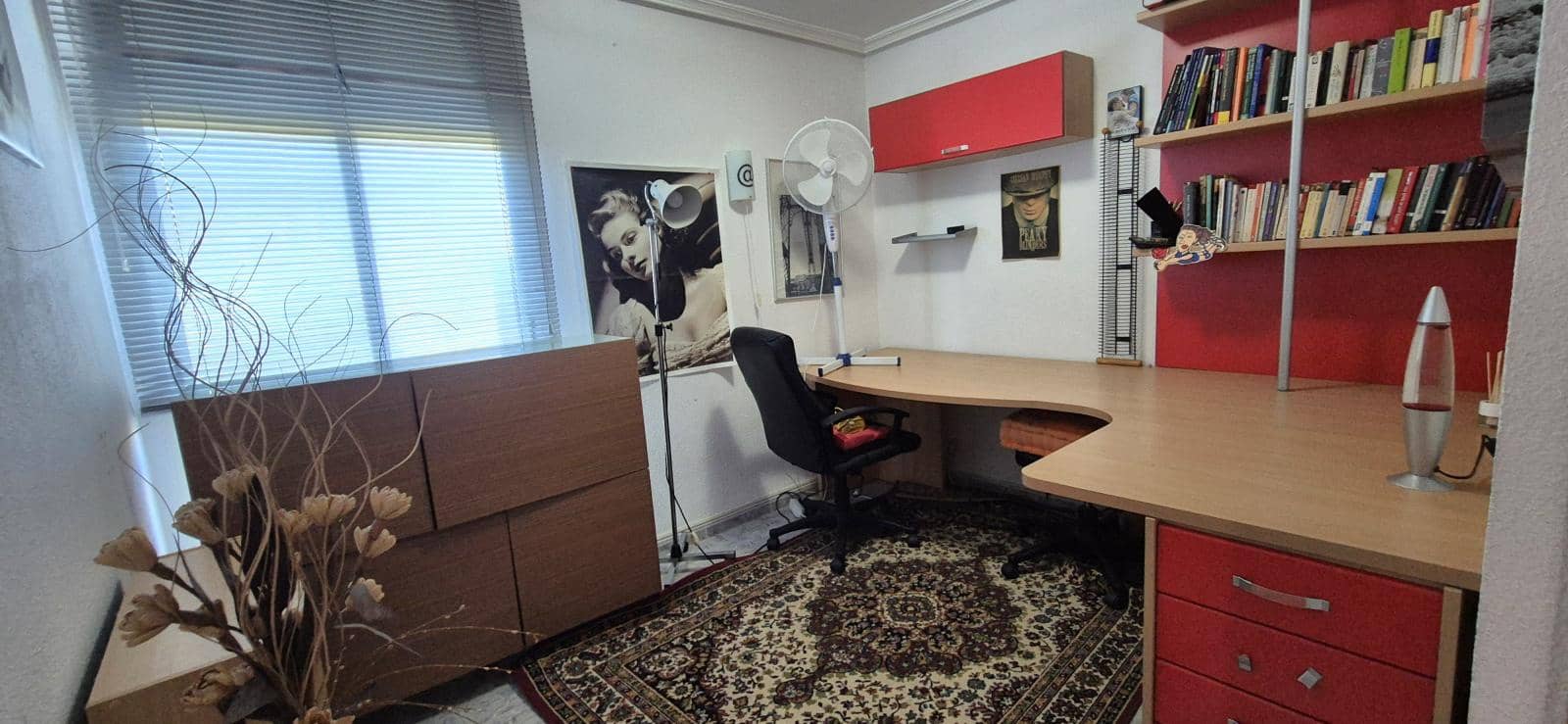 4 bedroom Flat for sale in Alicante / Alacant city with garage - € 146,000 (Ref: 9506982)