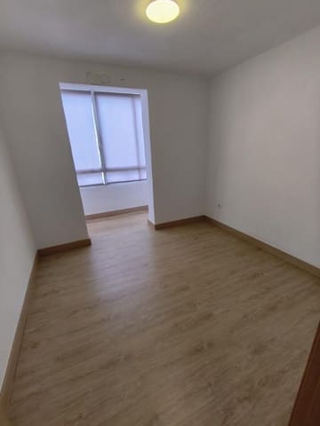 2 sovrum Lägenhet till salu i Virgen del Carmen, Alicante stad - 90 000 € (Ref: 9532921)