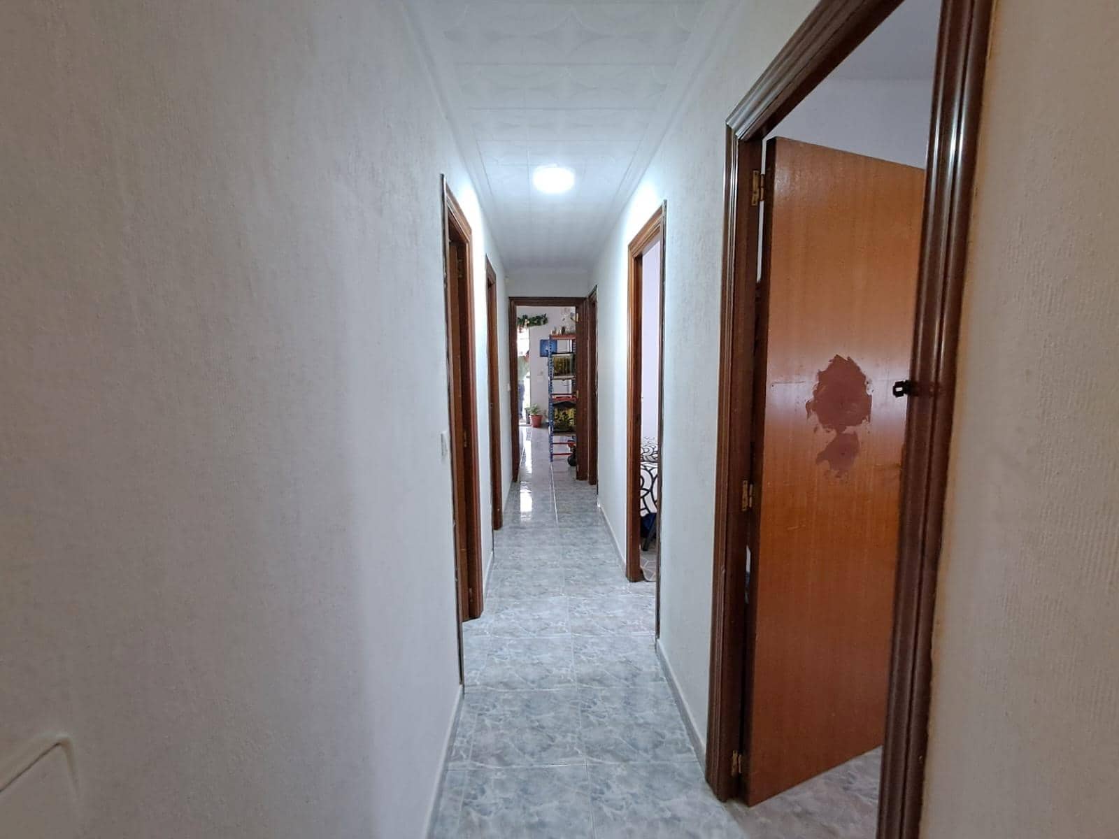 4 slaapkamer Flat te koop in Alicante stad - € 125.000 (Ref: 9605531)