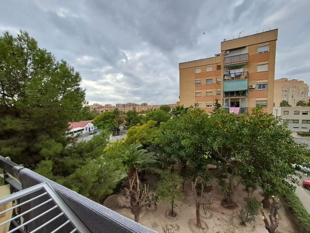 4 slaapkamer Flat te koop in Alicante stad - € 125.000 (Ref: 9605531)