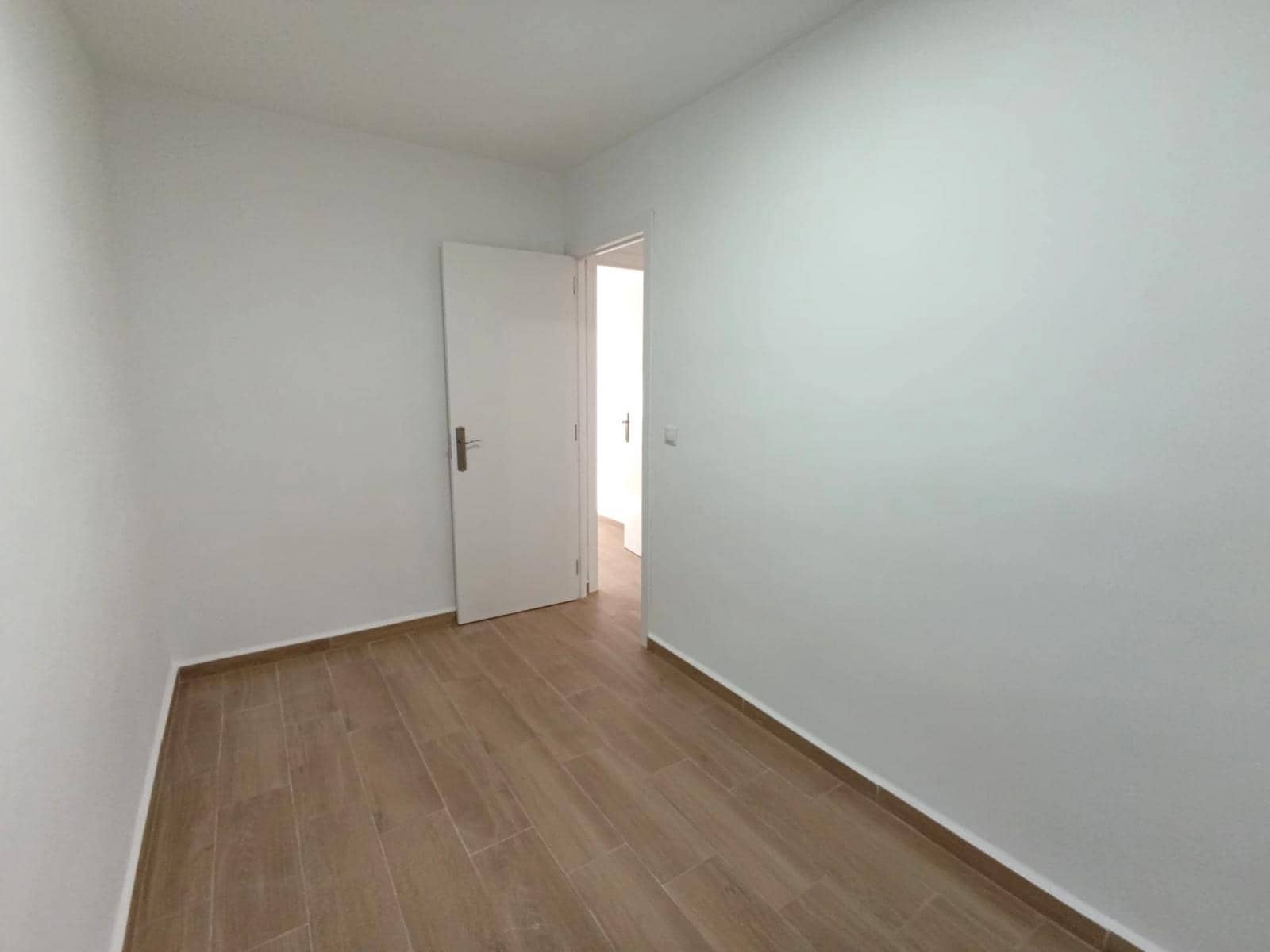 2 bedroom Flat for sale in Alicante / Alacant city - € 149,000 (Ref: 9605533)