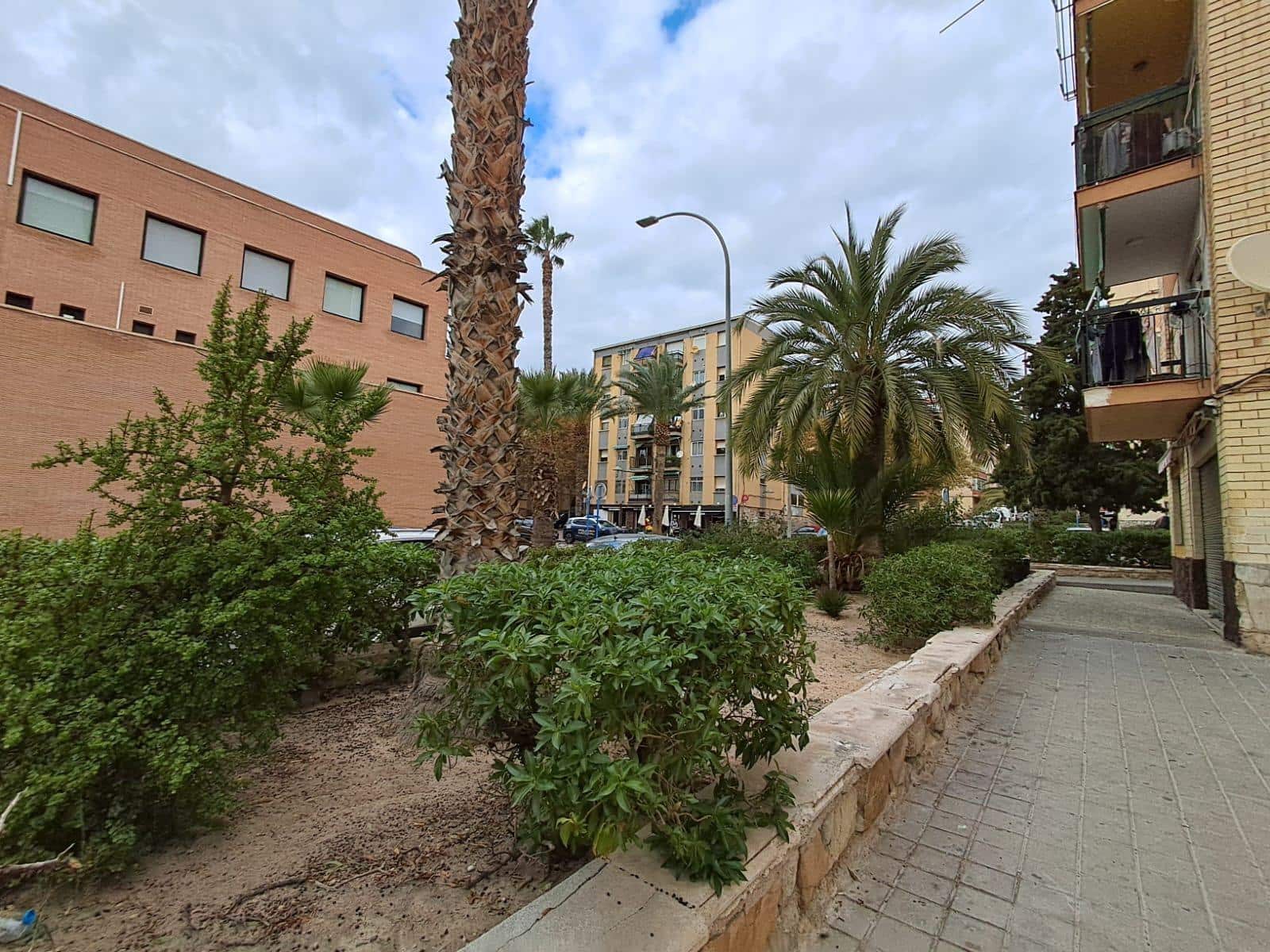 4 camera da letto Appartamento in vendita in Alicante citta - 125.000 € (Rif: 9606496)