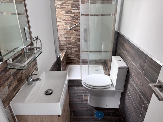 2 sovrum Lägenhet till salu i Alicante stad - 129 000 € (Ref: 9626966)