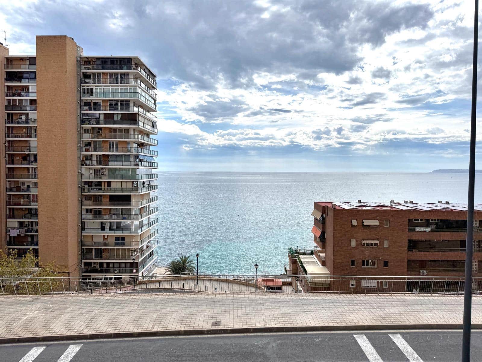 1 bedroom Apartment for sale in Alicante / Alacant city - € 179,900 (Ref: 9700188)