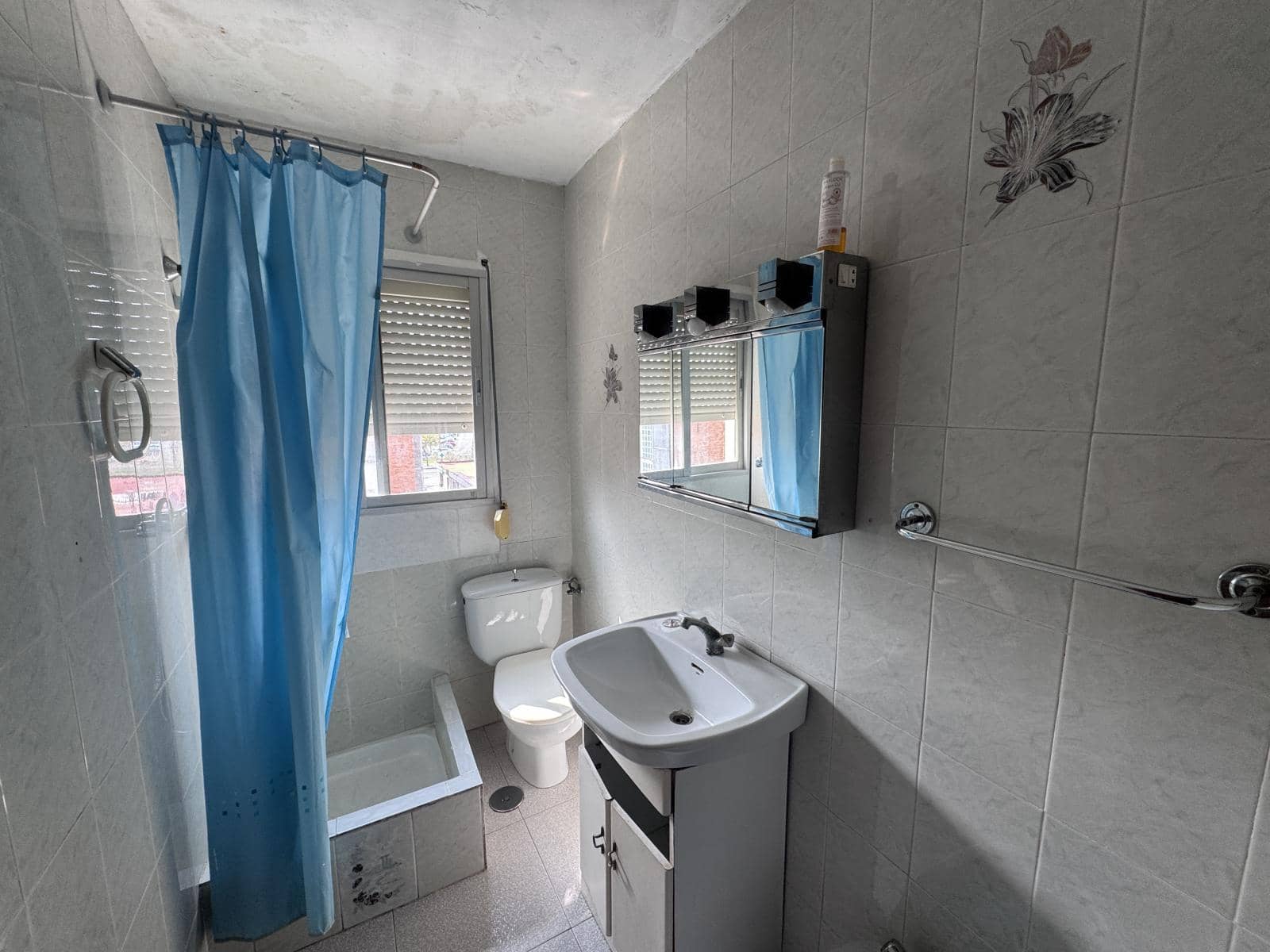 2 bedroom Flat for sale in San Vicente / Sant Vicent del Raspeig - € 100,000 (Ref: 9733648)