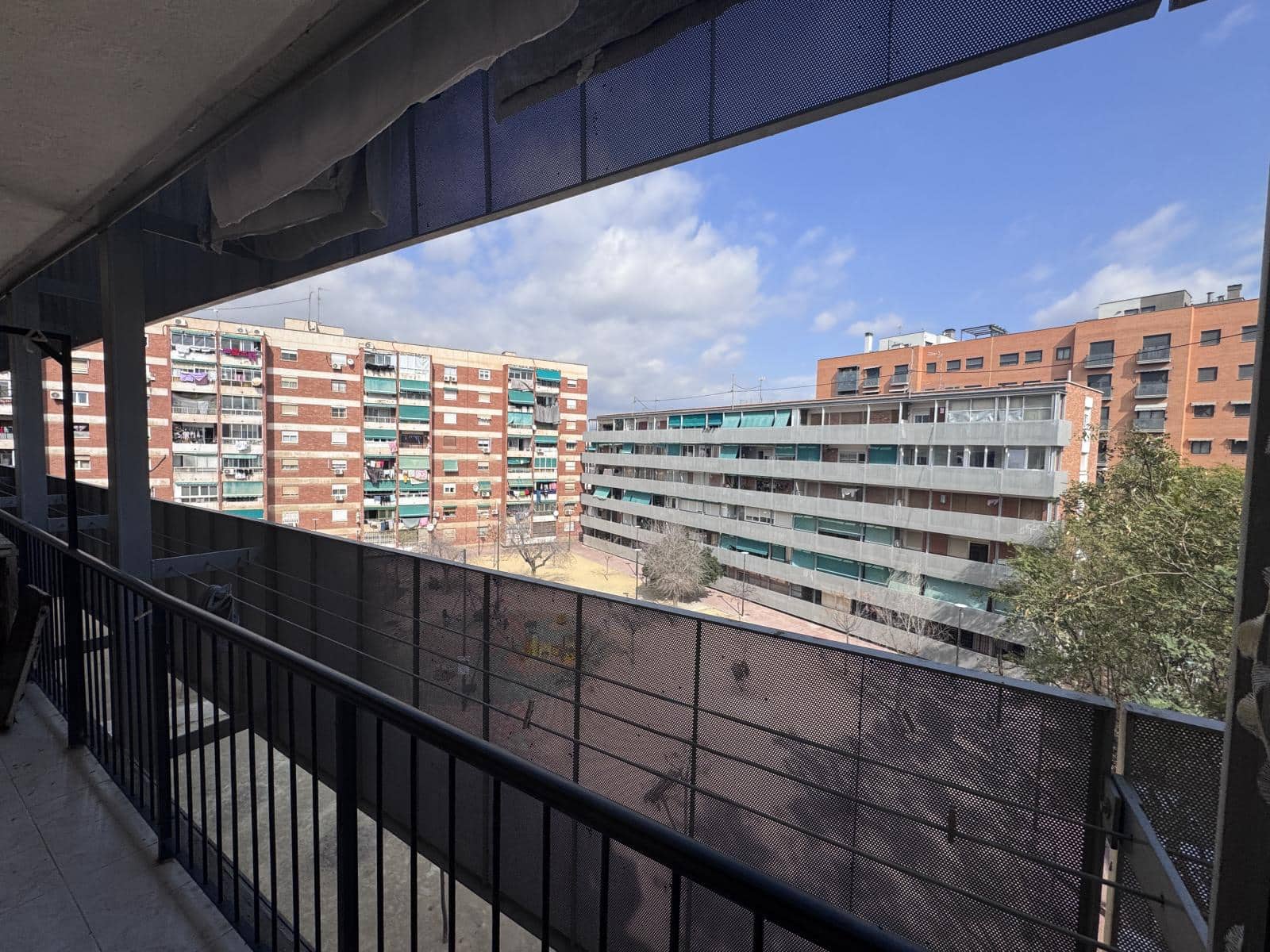 2 bedroom Flat for sale in San Vicente / Sant Vicent del Raspeig - € 100,000 (Ref: 9733648)