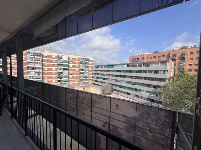 2 bedroom Flat for sale in San Vicente / Sant Vicent del Raspeig - € 100,000 (Ref: 9733648)