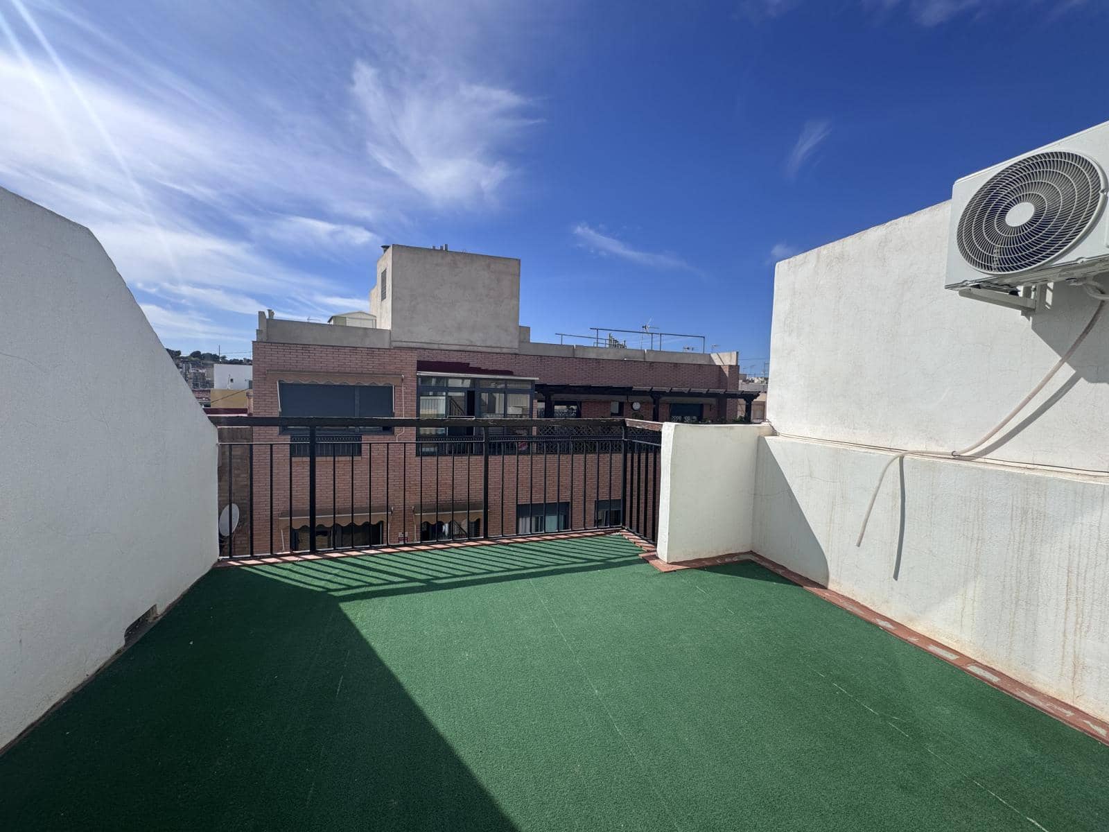 2 soveværelse Lejlighed til salg i Alicante by - € 159.000 (Ref: 9733651)