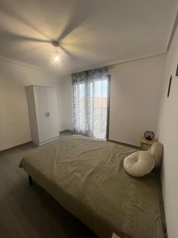 4 slaapkamer Flat te koop in Alicante stad - € 107.000 (Ref: 9733809)