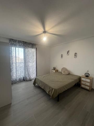 4 slaapkamer Flat te koop in Alicante stad - € 107.000 (Ref: 9733809)