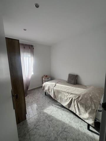 4 sovrum Lägenhet till salu i Alicante stad - 117 000 € (Ref: 9733810)