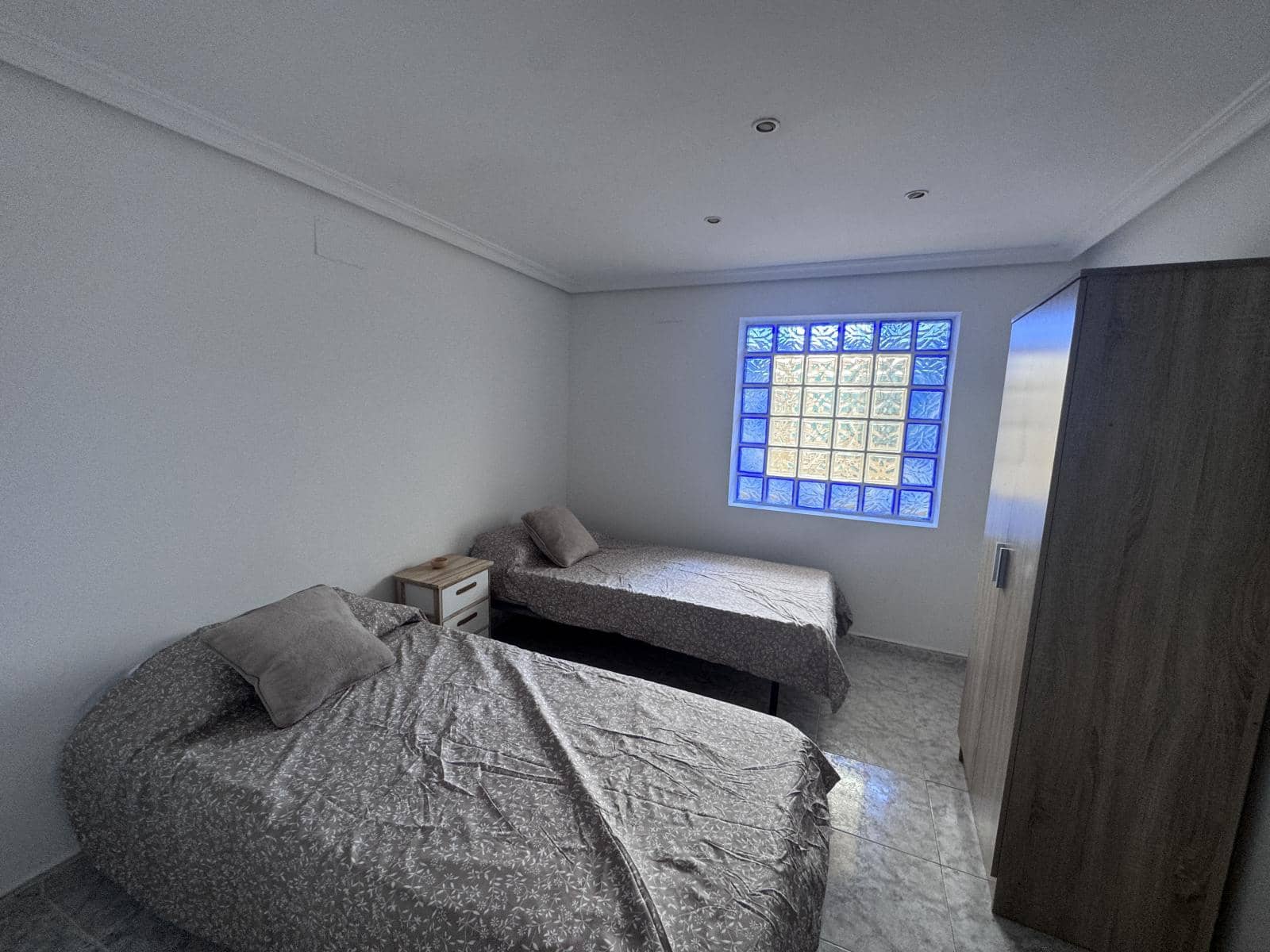 4 soveværelse Lejlighed til salg i Alicante by - € 117.000 (Ref: 9733810)