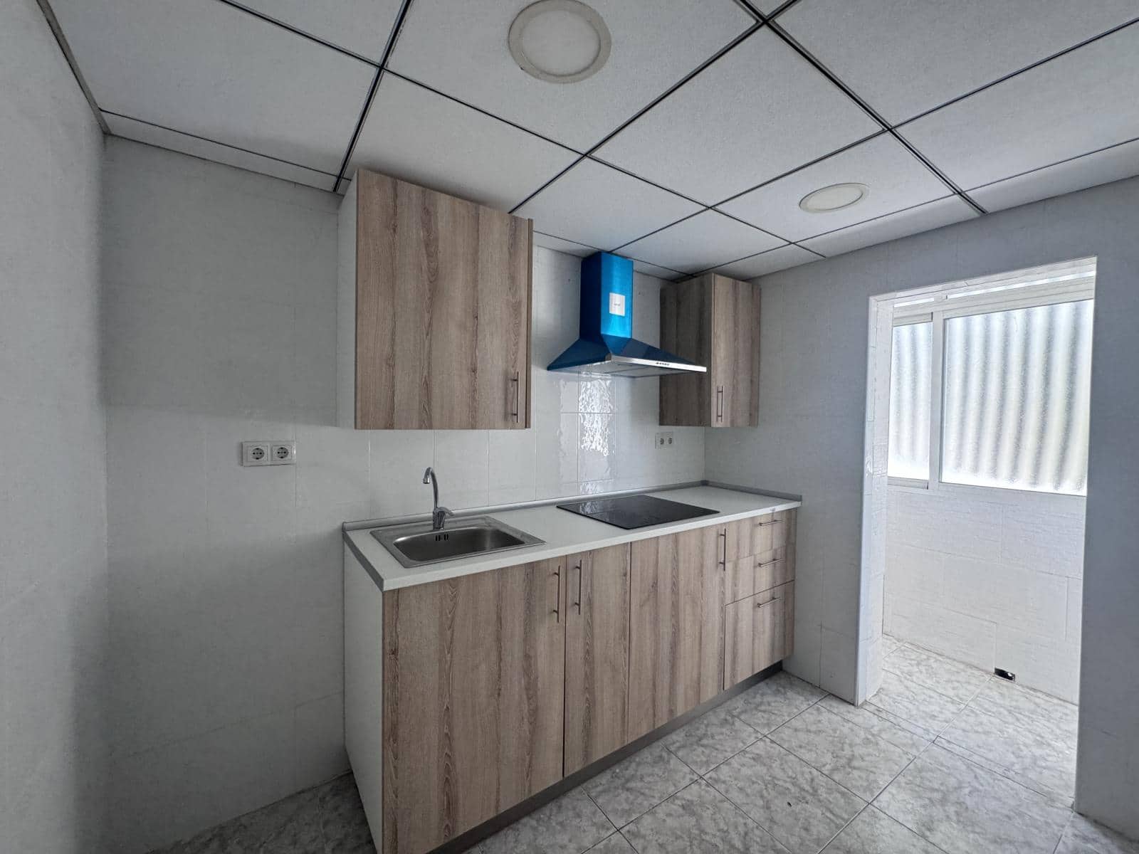 4 soveværelse Lejlighed til salg i Alicante by - € 117.000 (Ref: 9733810)