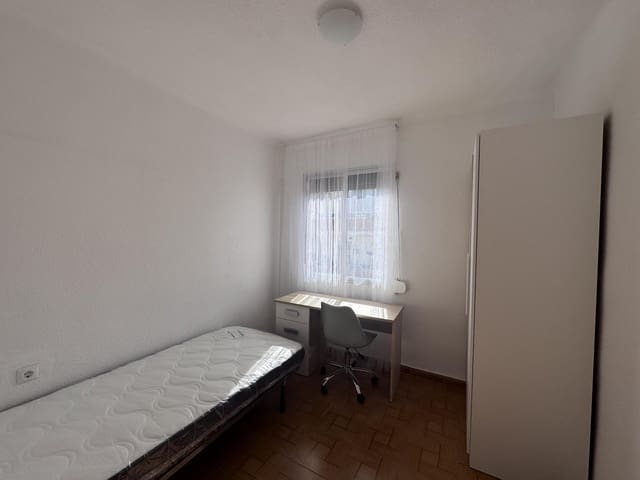 3 sovrum Lägenhet till salu i Alicante stad - 115 000 € (Ref: 9733811)