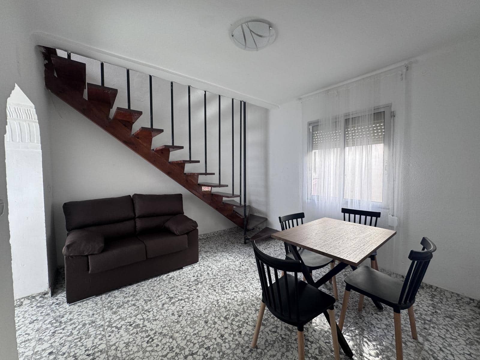 3 bedroom Flat for sale in Alicante / Alacant city - € 115,000 (Ref: 9733811)