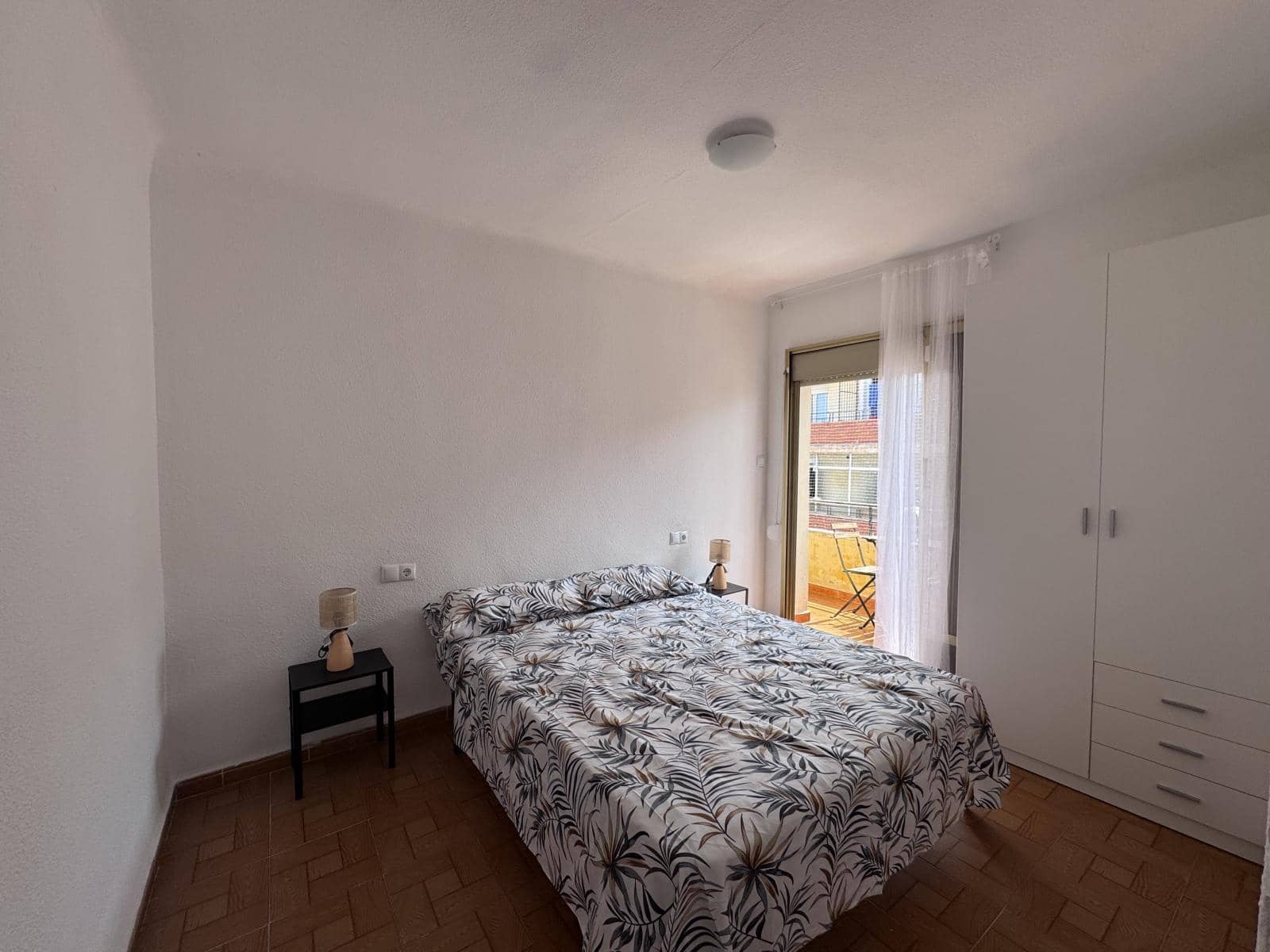 Piso de 3 habitaciones en Alicante / Alacant ciudad en venta - 115.000 € (Ref: 9733811)