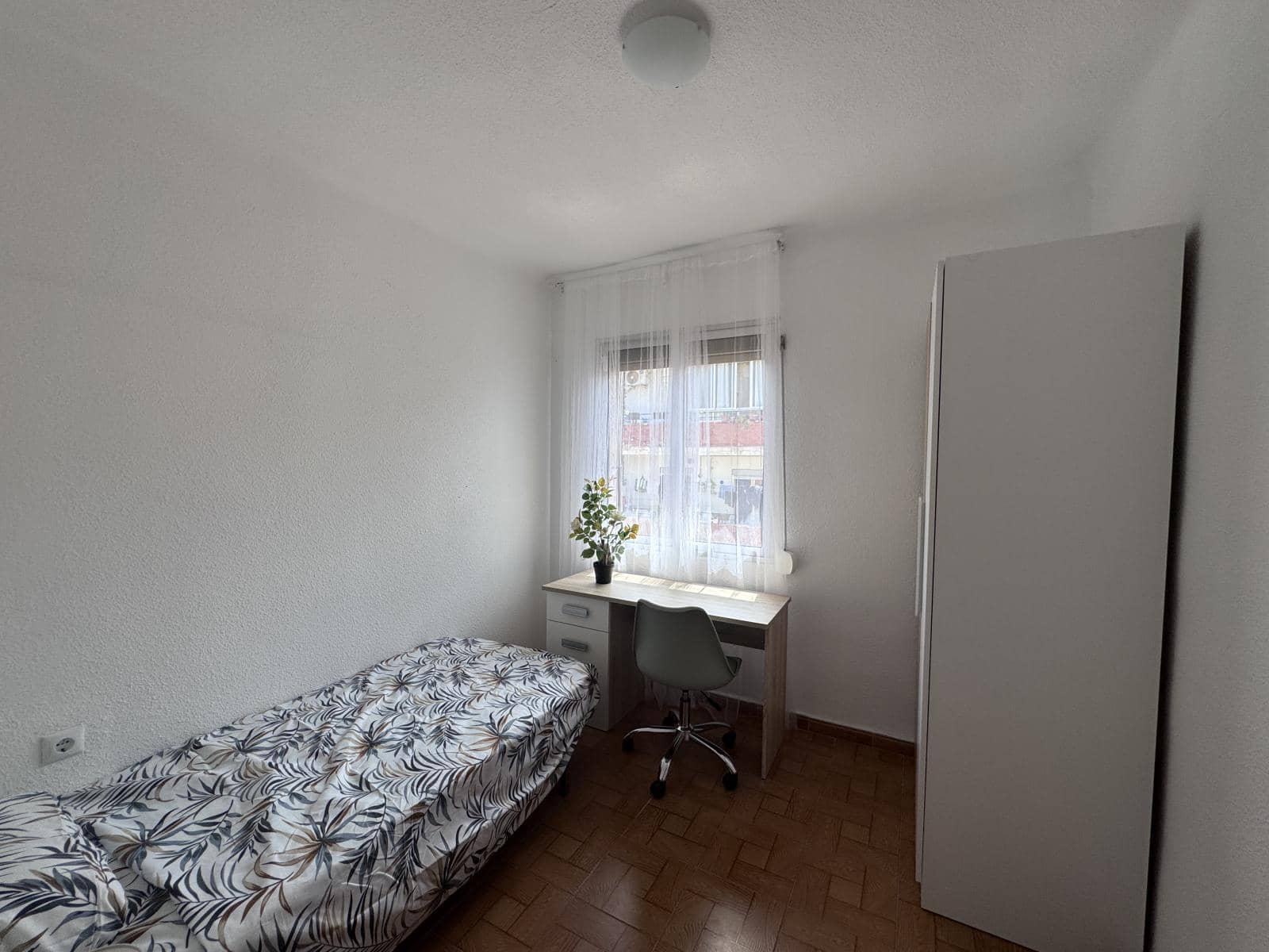 Piso de 3 habitaciones en Alicante / Alacant ciudad en venta - 115.000 € (Ref: 9733811)