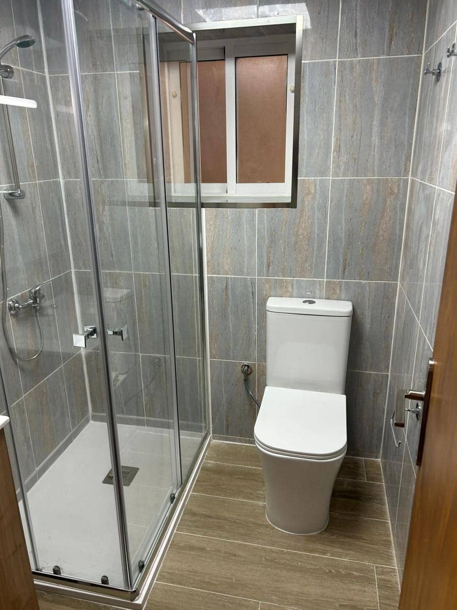 3 slaapkamer Flat te koop in Alicante stad - € 120.000 (Ref: 9772565)