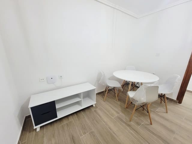 3 slaapkamer Flat te koop in Alicante stad - € 120.000 (Ref: 9772565)