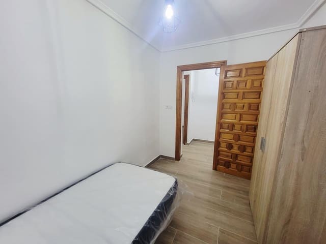 3 slaapkamer Flat te koop in Alicante stad - € 120.000 (Ref: 9772565)