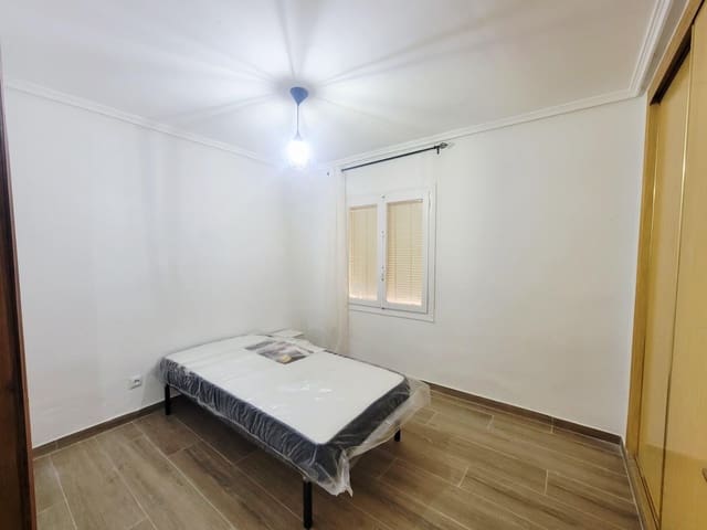 3 slaapkamer Flat te koop in Alicante stad - € 120.000 (Ref: 9772565)